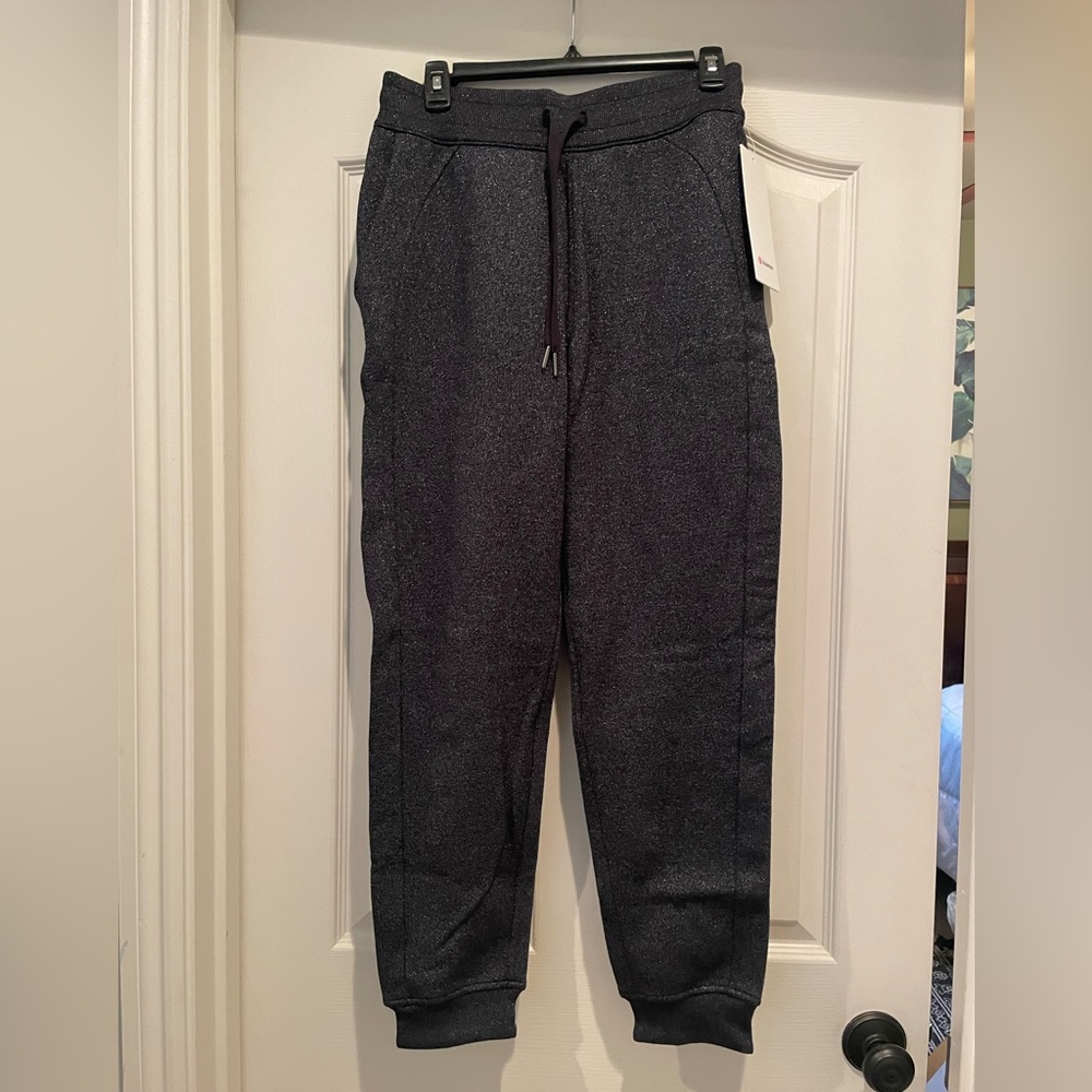 NWT - Lululemon Scuba High Rise Joggers